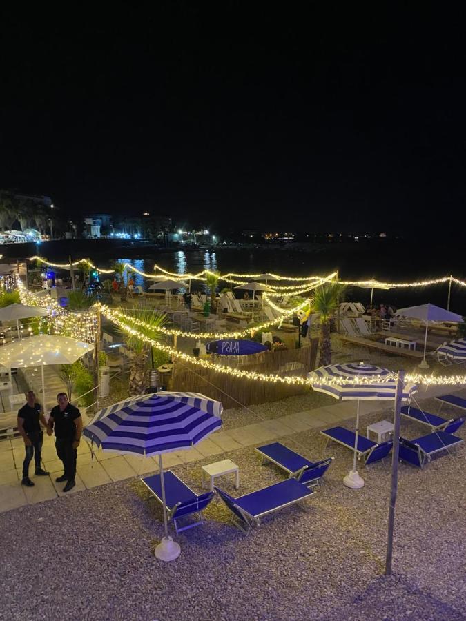 Casa Vacanza Tindara Apartman Civitavecchia Kültér fotó